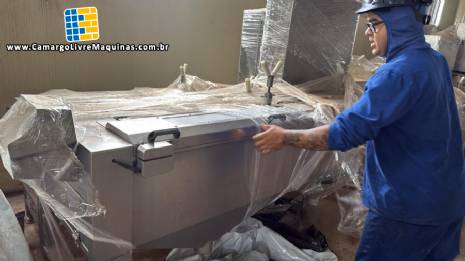 Processadora autom�tica de moela 7.000 unidades hora Usinox ano 2020